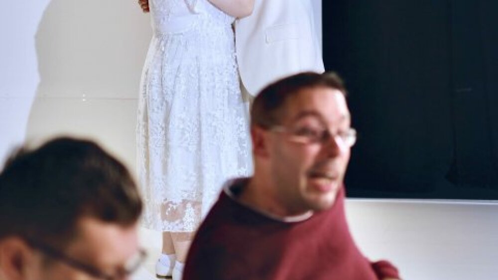 Obrázok v galérií - veronika_karolina_pestova_milka_sona_andrej_svetko_zdeno_taxikar_fanusik_tono_otec_casnik_martin_krc_hugo_marek_hlina_edo.jpeg