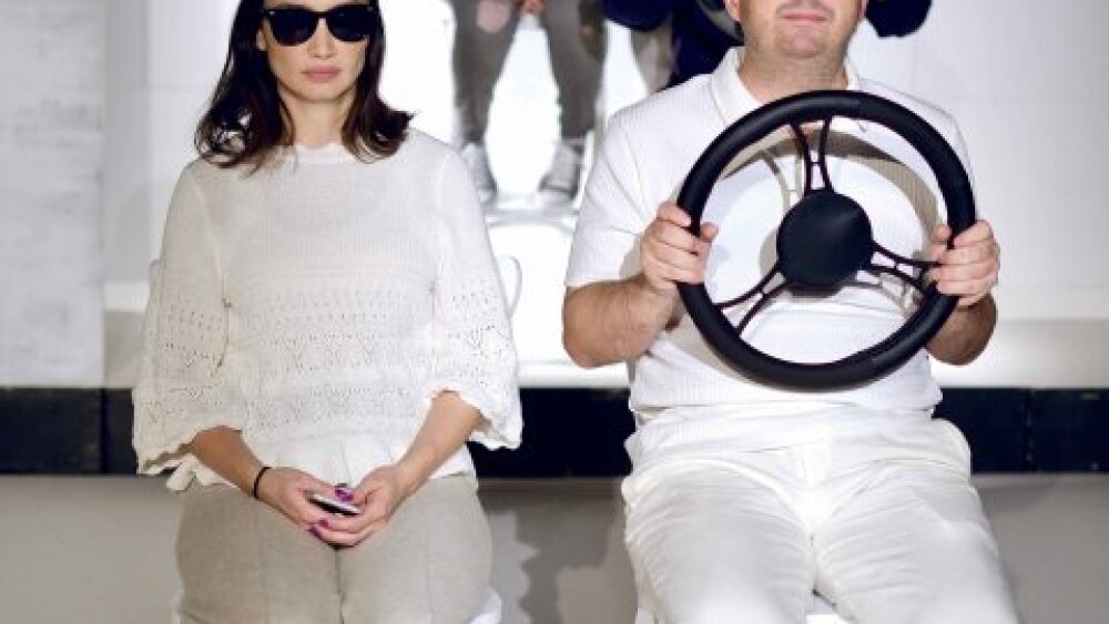 Obrázok v galérií - zuzana_hrebicikova_eva_marek_hlina_edo_andrej_svetko_zdeno_taxikar_fanusik_tono_otec_casnik_kristina_micudova_anna_peter_zbranek_daniel.jpeg