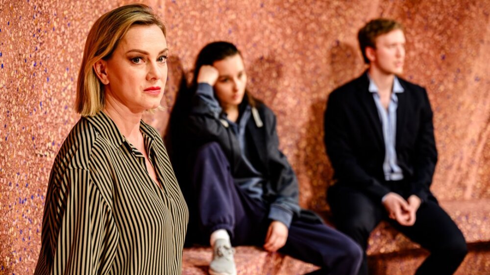 Obrázok v galérií - monika_hilmerova_anna_anezka_petrova_natalia_daniel_zwach_nataliin_napadnik.jpg