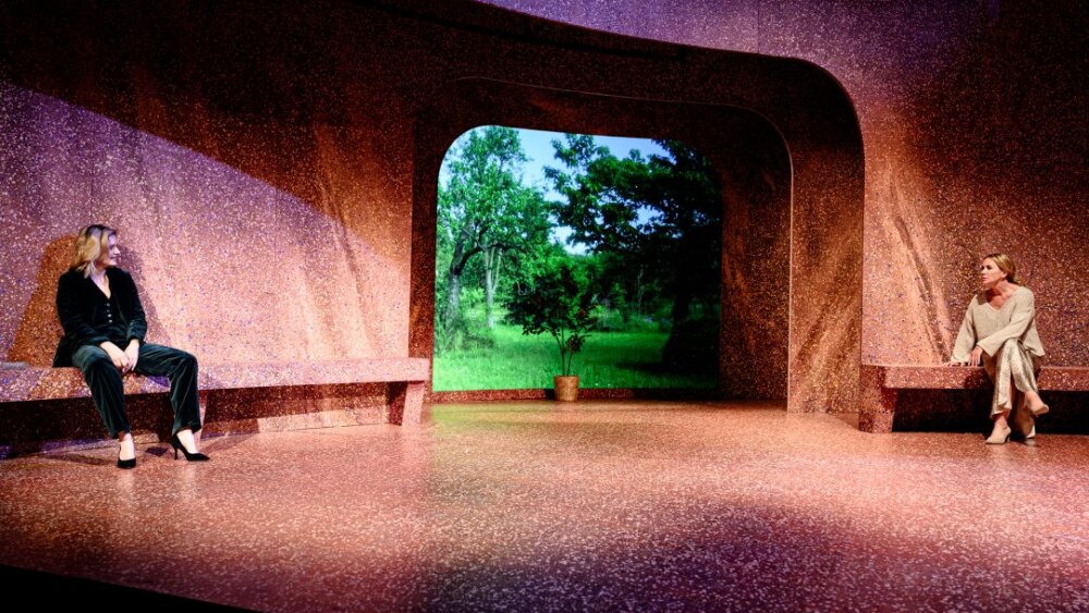 Obrázok v galérií - rebeka_polakova_rachel_topazova_diana_morova_vassa.jpg