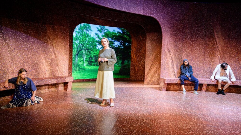 Obrázok v galérií - sona_fabryova_ludmila_diana_morova_vassa_anezka_petrova_natalia_martin_salacha_vassin_brat.jpg