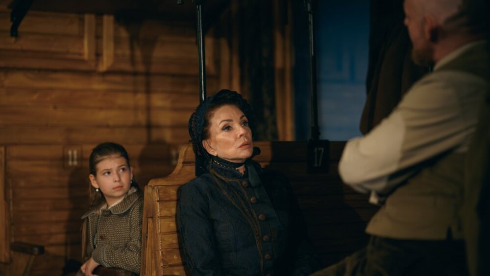 Obrázok v galérií - thalia_kral_constance_zdena_studenkova_louise_rolandova_lubos_kostelny_pierre_roland.jpg