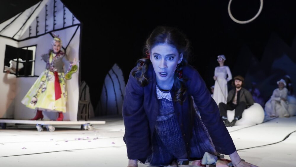 Obrázok v galérií - monika_hilmerova_macocha_jana_kovalcikova_maruska_monika_horvathova_mesiacik_september_richard_autner_nebojsa.jpg