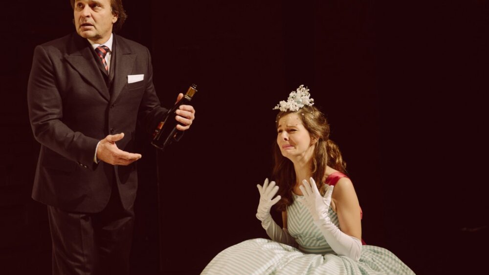 Obrázok v galérií - jozef_vajda_pan_foster_monika_horvathova_diana_azizova.jpg