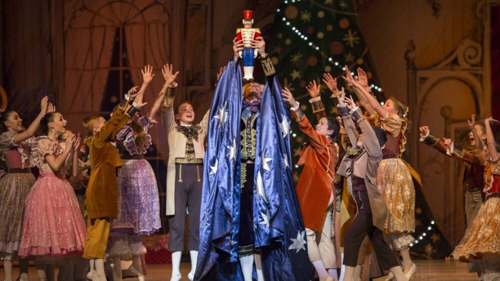 Obrázok v galérií - scena_z_1._dejstva_0.jpg