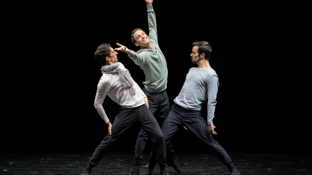 Obrázok v galérií - are_you_as_big_as_me_emaunele_ferrentino_jean-michel_reuter_gerardo_gonzalez_villaverde.jpg