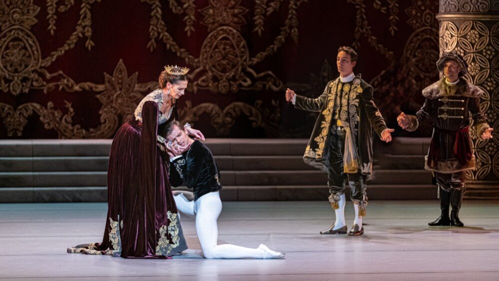 Obrázok v galérií - monika_lehocka_kralovna_a_viacheslav_krut_princ_siegfried.jpg