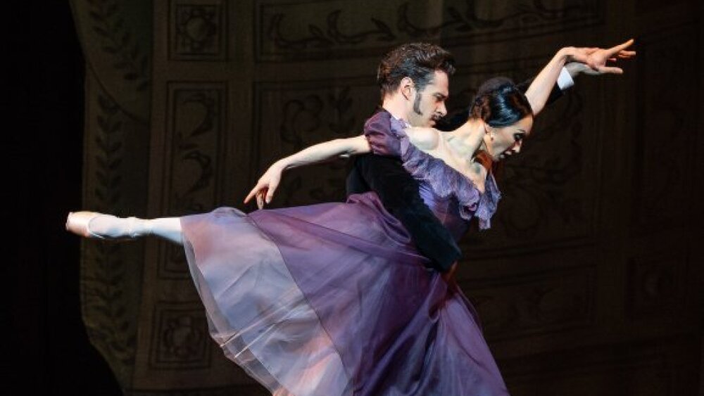 Obrázok v galérií - olga_chelpanova_tatiana_a_andrea_schifano_onegin_foto_juraj_zilincar_4.jpg