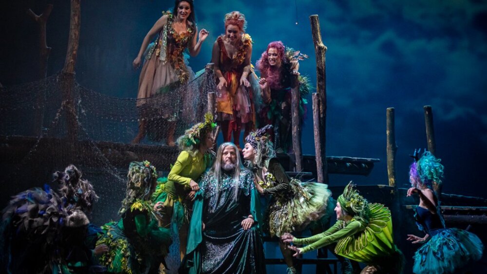 Obrázok v galérií - 1_andrea_vizvari_prva_lesna_zienka_renata_bicankova_druha_lesna_zienka_terezia_kruzliakova_tretia_lesna_zienka_jozef_benci_vodnik.jpg