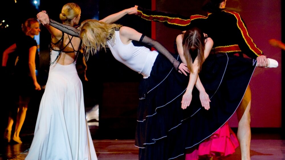 Obrázok v galérií - carmen_balet09.jpg