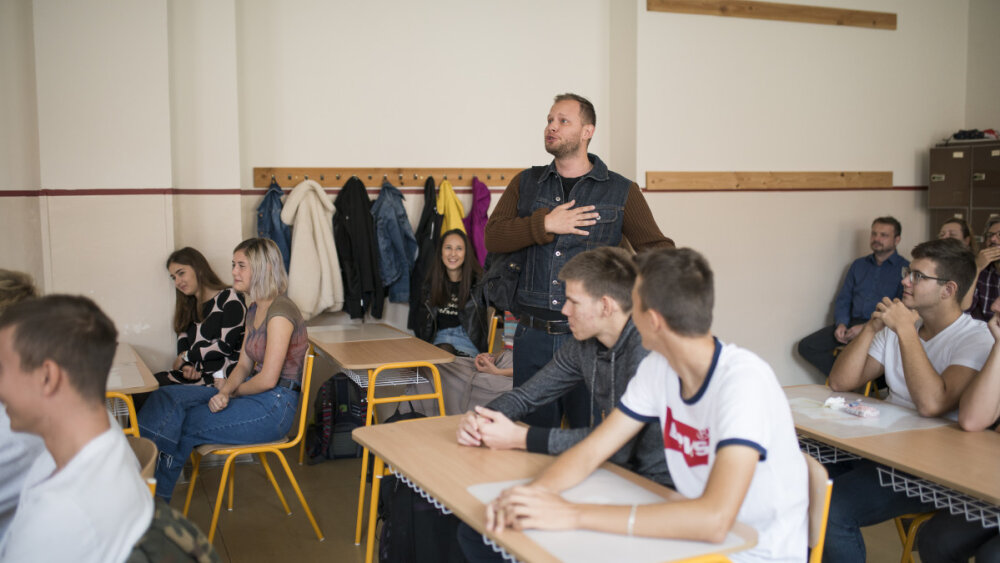 img_b8329cf4ea8a6e9785a7c50ab095fc9b.jpg