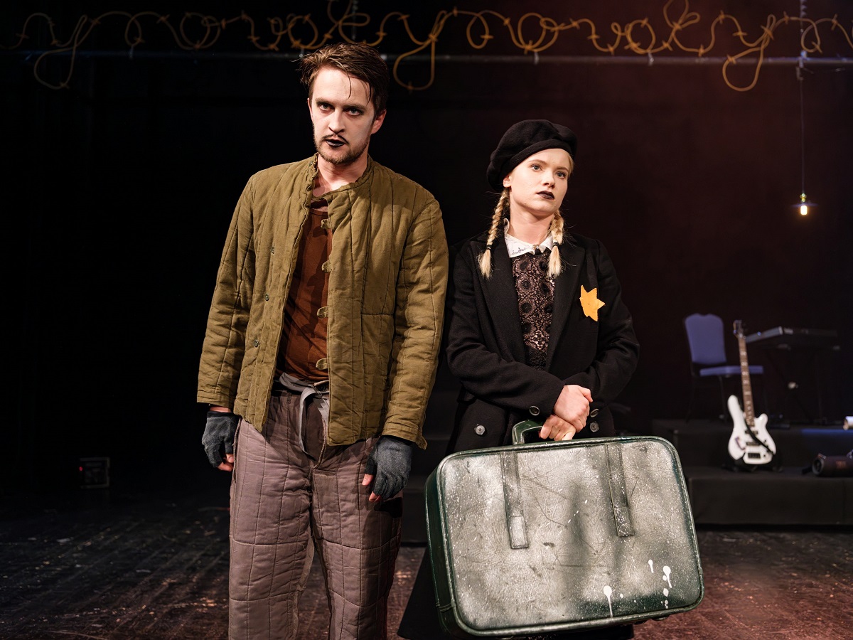 fotka z inscenácie Kabaret Metropolka