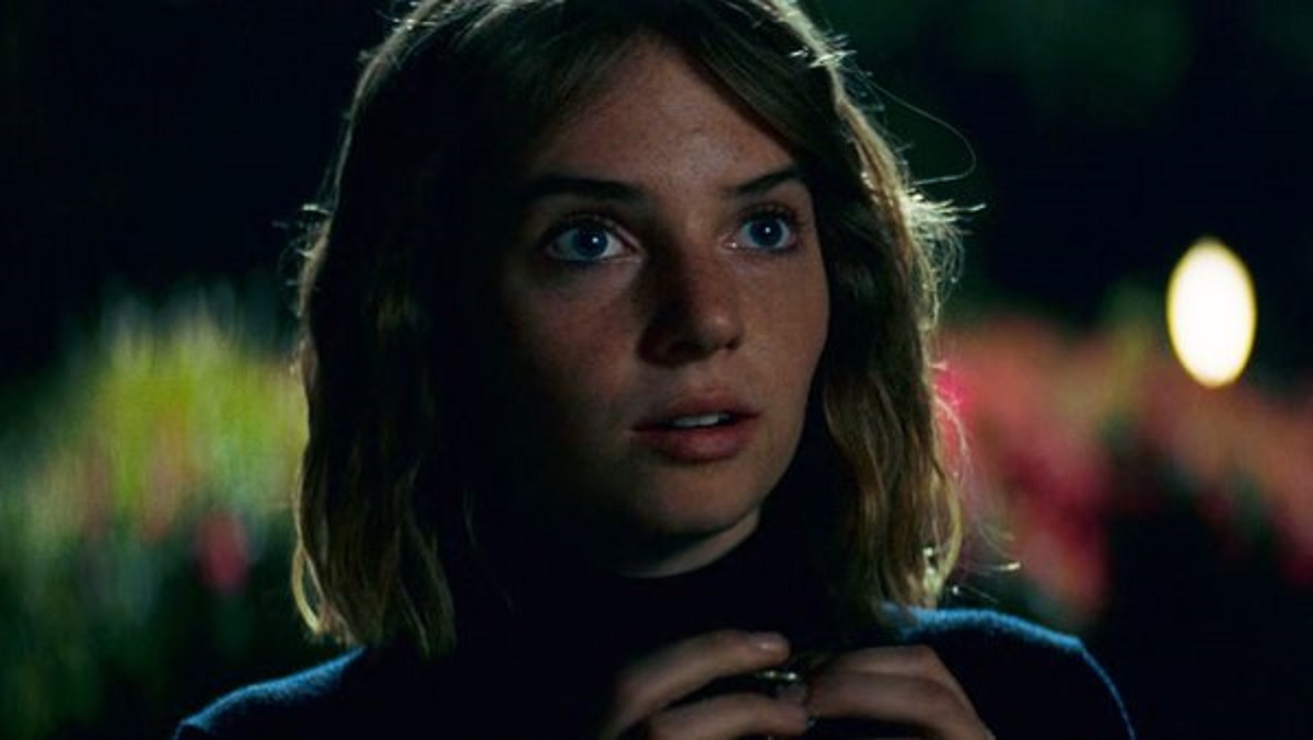 Maya Hawke vo filme Vtedy v Hollywoode