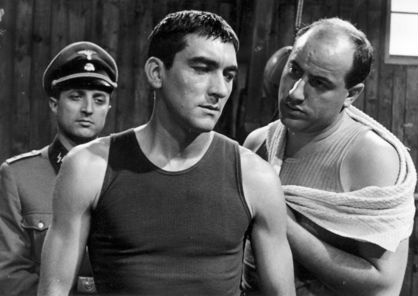 Boxer a smrť, r. Peter Solan