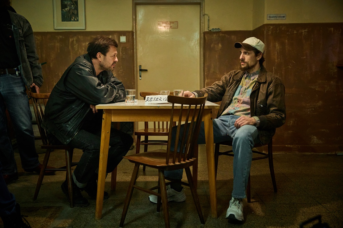 Záber z filmu Vojna policajtov nominovaného na Slnko v sieti