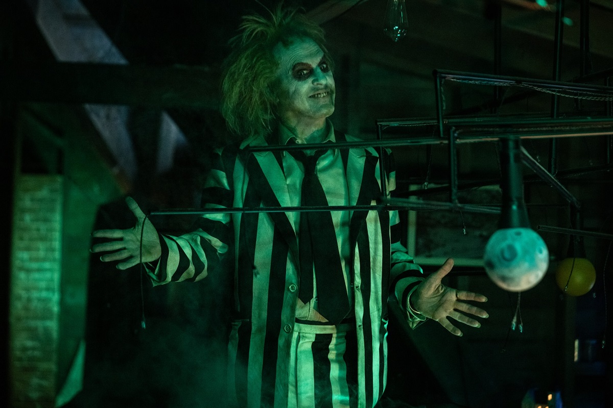 Michael Keaton vo filme Beetlejuice Beetlejuice