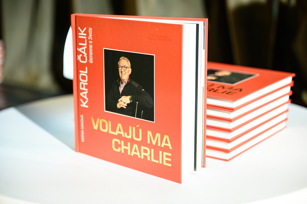 Kniha Karola Čálika Volajú ma Charlie