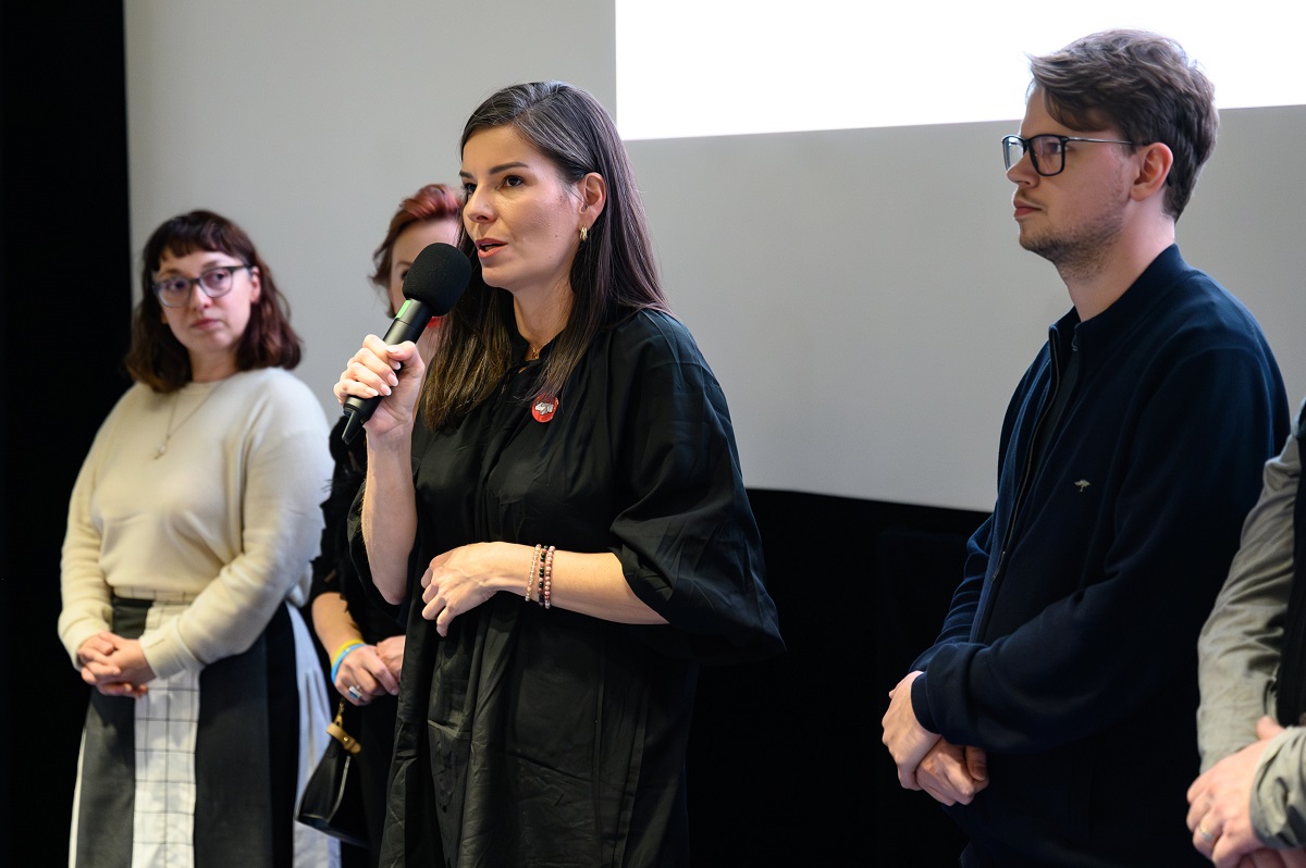 Katarína Krnáčová na premiére filmu Redakcia