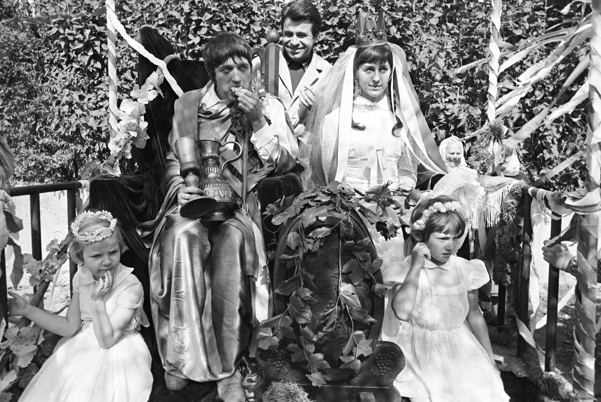 záber z filmu Slávnosť v botanickej záhrade