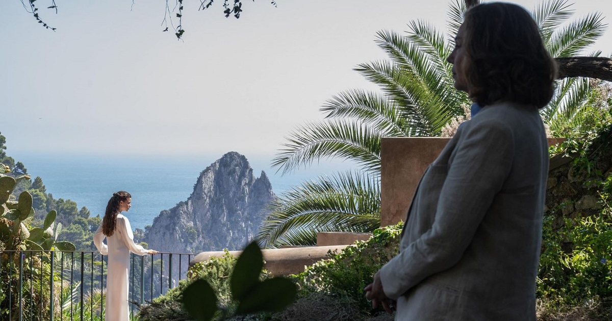 záber z filmu Parthenope