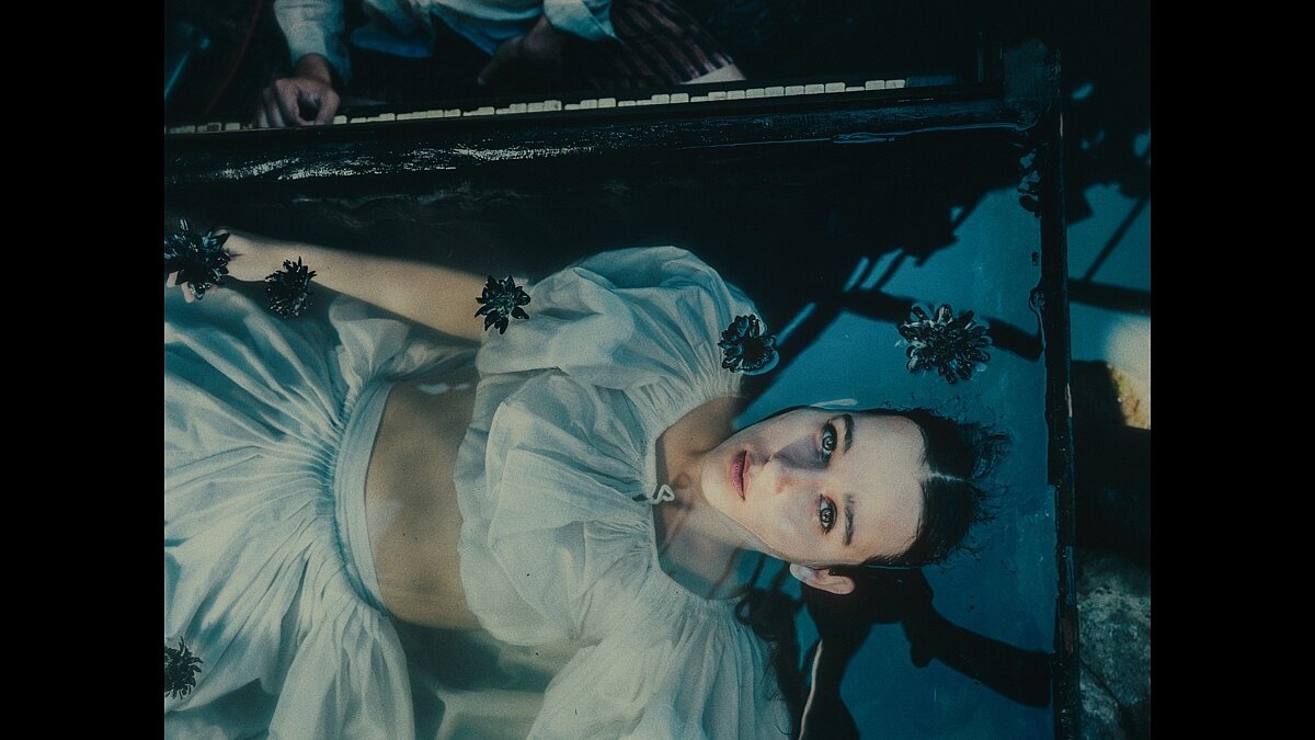 záber z filmu Kronika večných snílkov