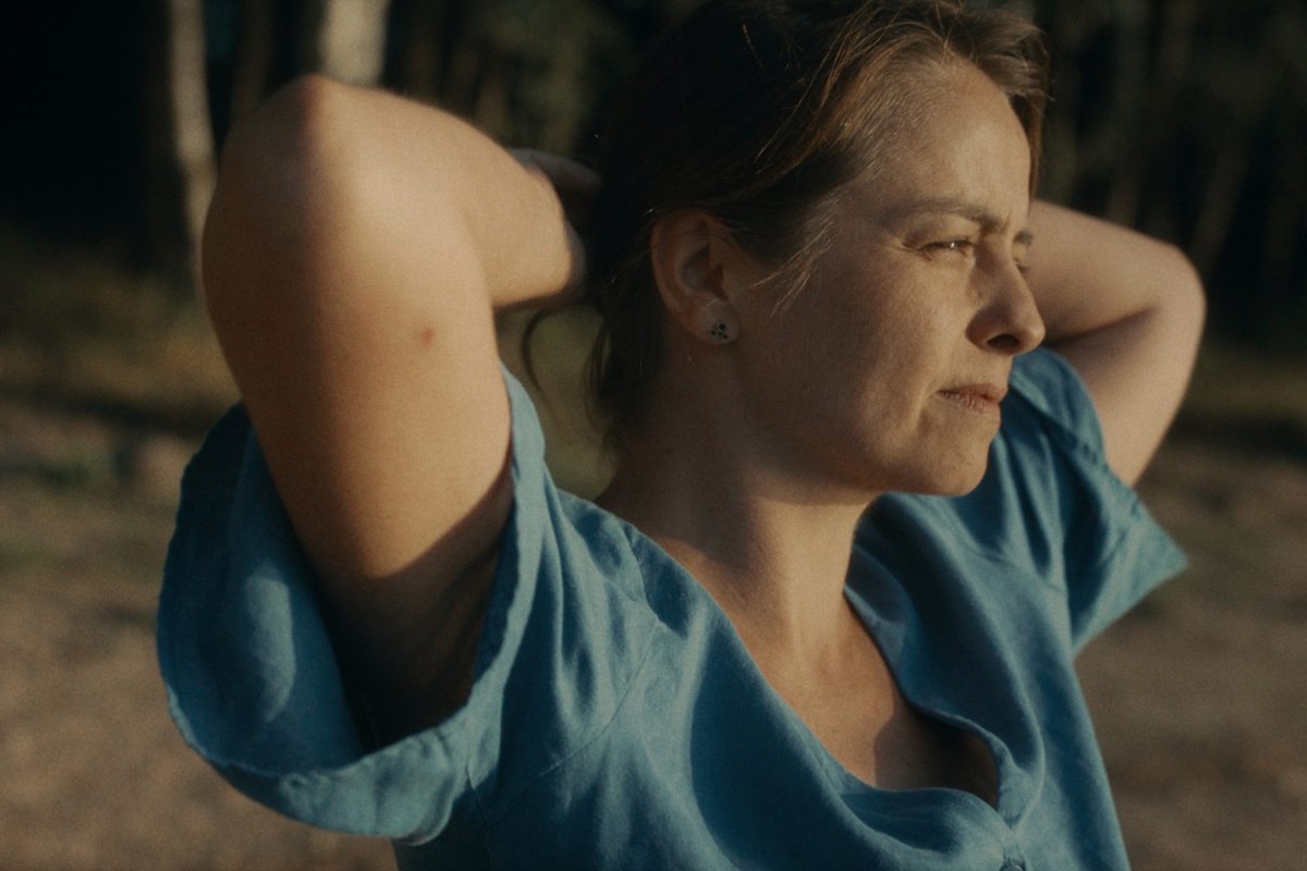 Záber z filmu Rok vdovy