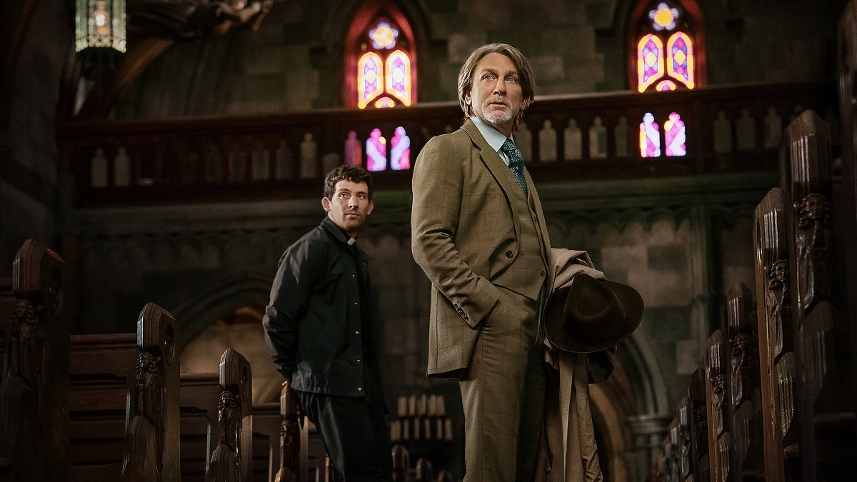 záber z filmu Wake Up Dead Man: A Knives Out Mystery