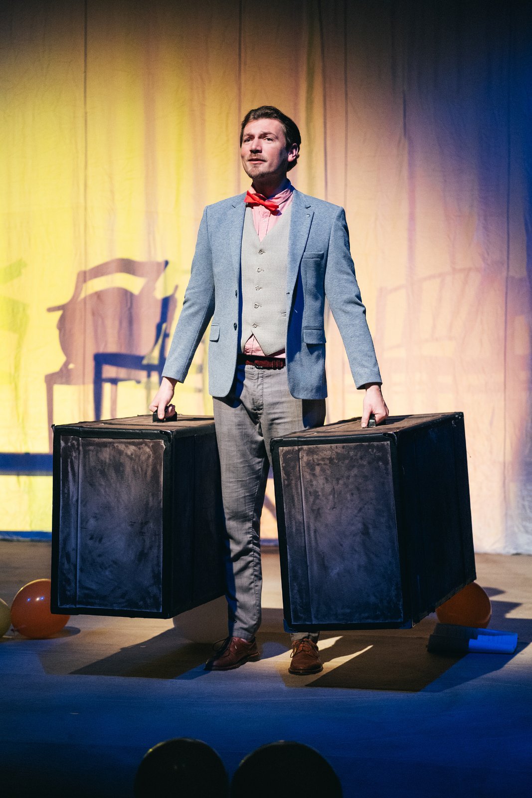 Vladimír Roháč v titulnej postave inscenácie DAD Učiteľ.