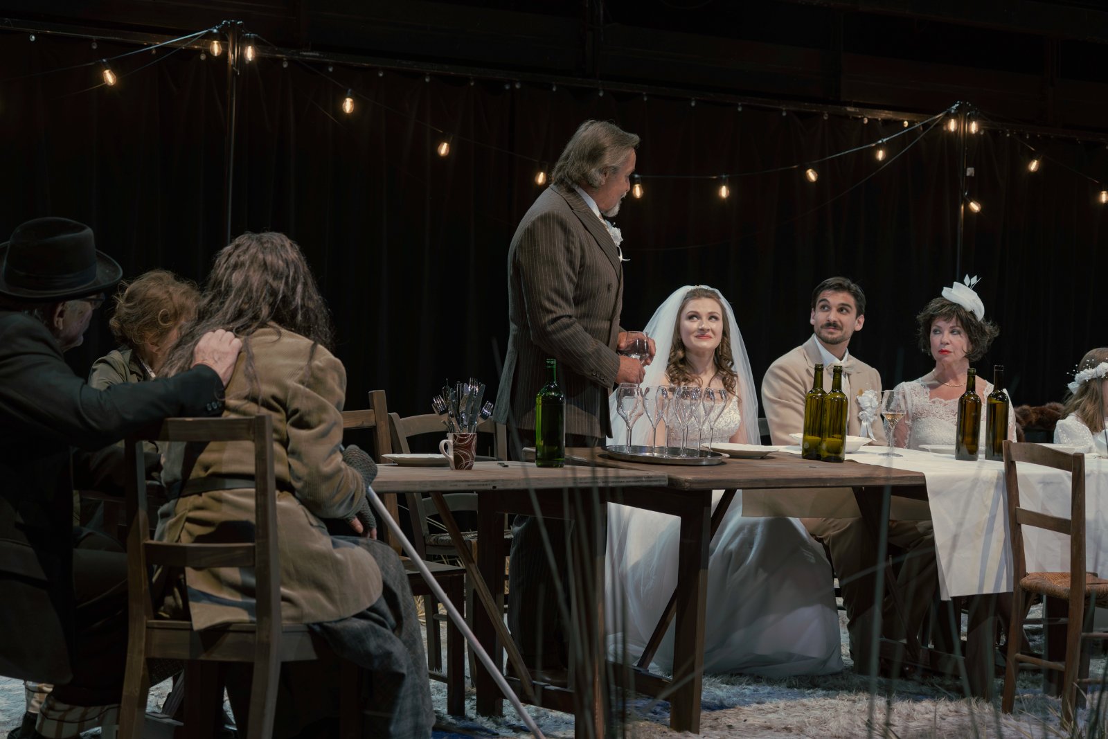 Jozef Vajda (Xavier Cassidy), Anna Magdalena Hrobonova (Carolina Cassidyova), Adam Hilek (Kartago Kilbride), Diana Morova (Pani Kilbridova)
