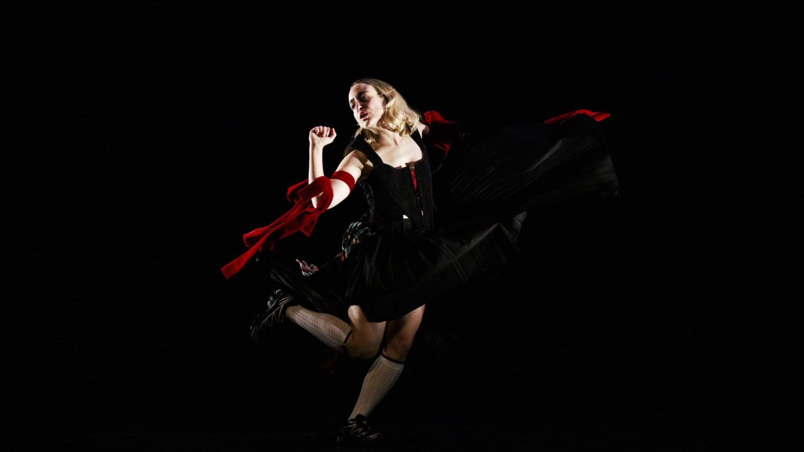 Z inscenácie VOLVAMOS AL BAILE / Foto: Victoriano Moreno